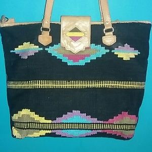 BEAUTIFUL lg  vintage carpet bag/Aztec