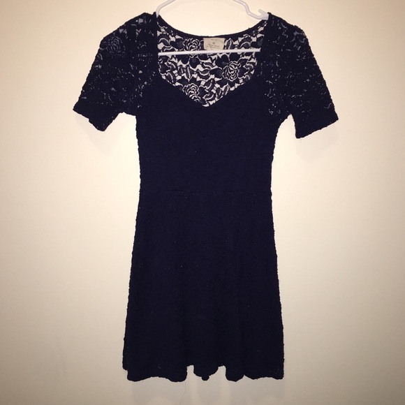LACE FIT AND FLARE DRESS