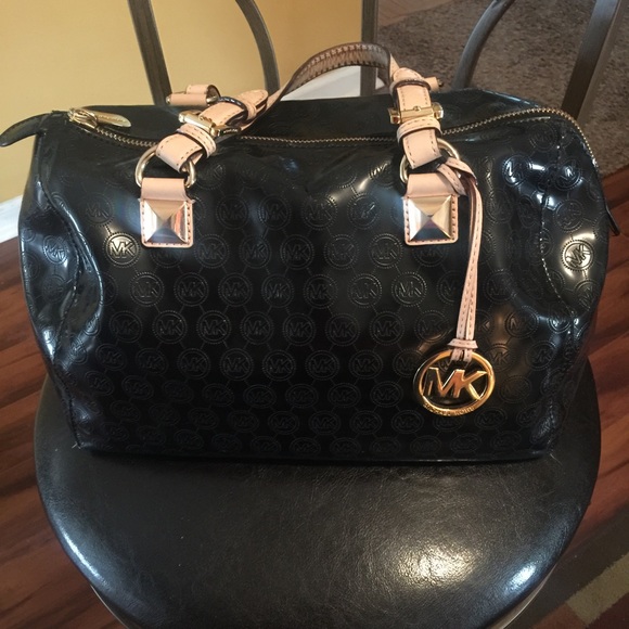 Micheal kors purse