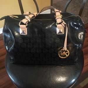 Micheal kors purse
