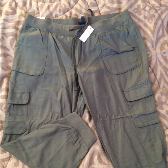 NWM GAP army green jogger