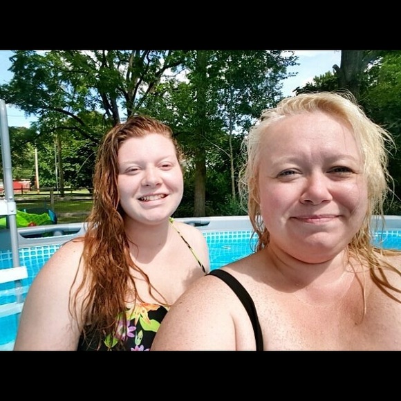 Meet your Posher, Ashley - Picture 1 of 1