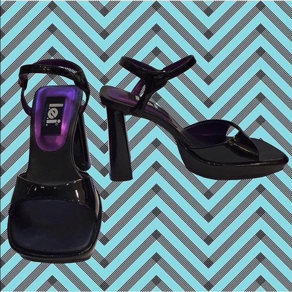 L.E.I. Shoes - 90's LEI Black Chunky Heels L.E.I. Shoes - 90's LEI Black Chunky Heels
