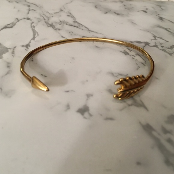Gilded Arrow Bangle Bracelet S/M Gold Stella & Dot