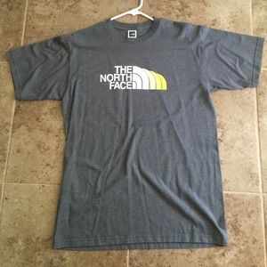 Men's North Face Tee - Medium