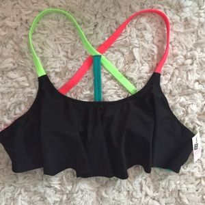 NWT Never worn Victoria Secret Flounce Bikini Top
