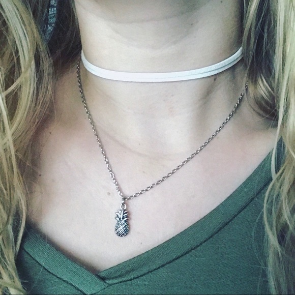 Double Strand Choker - Picture 3 of 4