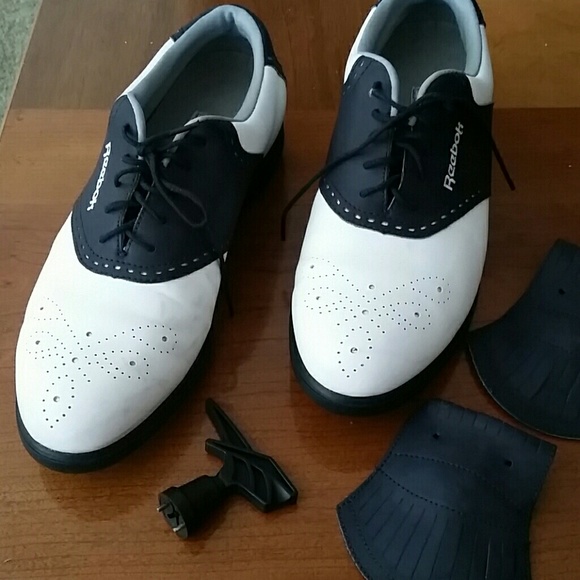 Golf shoes