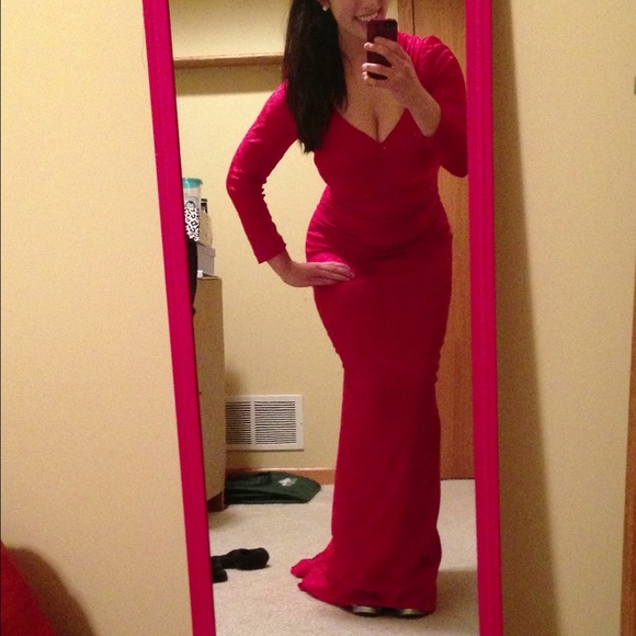 ❤💖Price Slash: Custom-designed Red Velvet Gown💖❤ - Picture 2 of 2