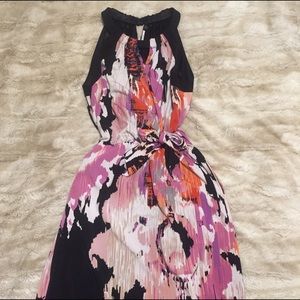 Brand New size Small 2-4 Tahari Dress 👗