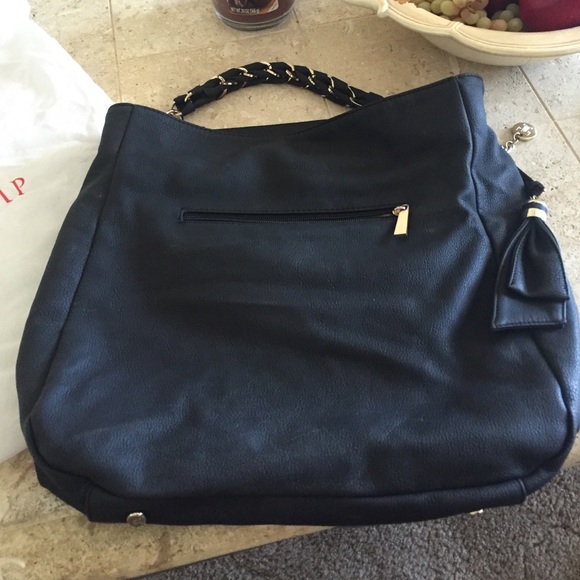 Ivanka Trumo hobo bag
