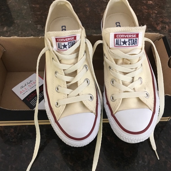 Brand new worn once converse