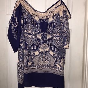 Cute shouldered blouse