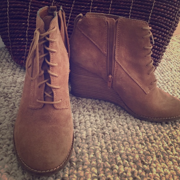 Lucky brand heeled booties