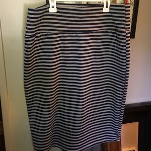 Lularoe Cassie XL - gray and navy stripe