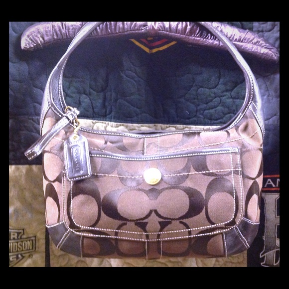 Authentic COACH chocolate brown signature hobo - Picture 1 of 4