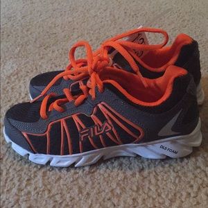 NEW little boys FILA sneakers sz 13.5