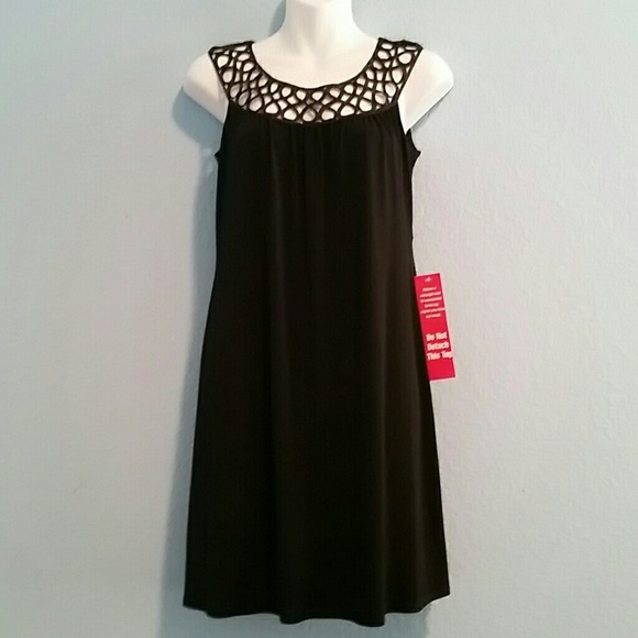 Black dress 4P petite