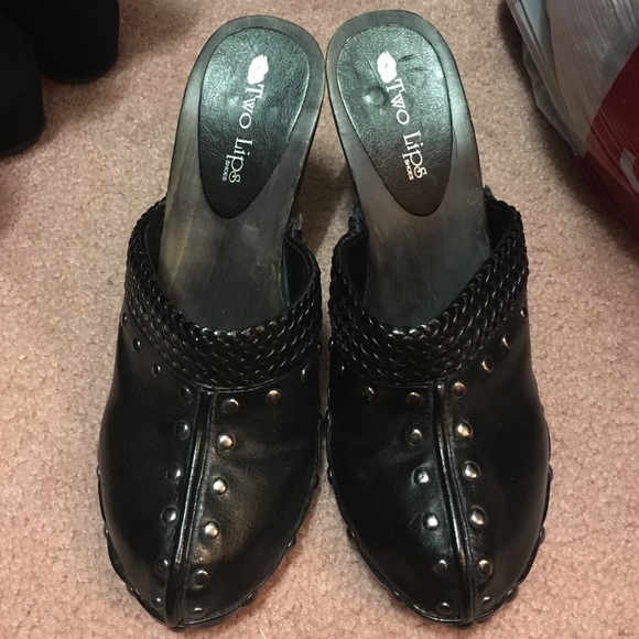 Clogs