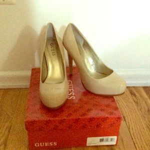 Guess Patent leather platform heel
