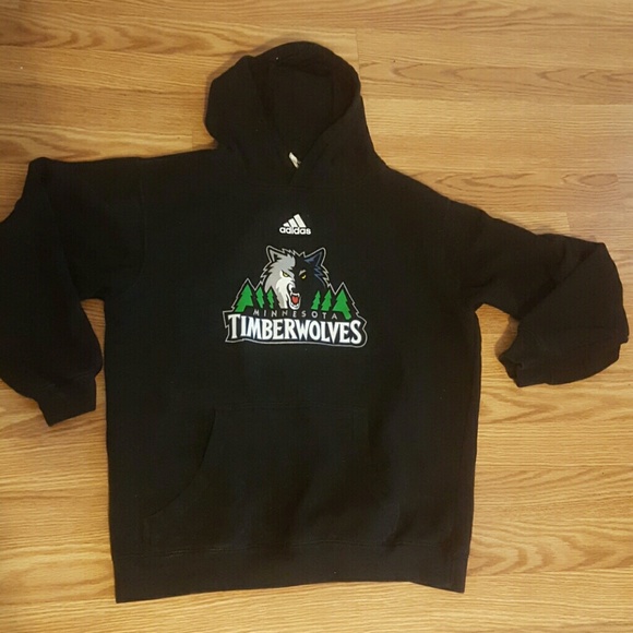 ** Gently Used ***MN Twolves hoodie