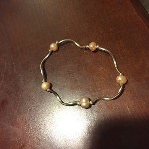 Pink pearl bracelet