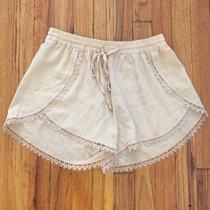 ☘️St Paddy's Sale☘️ Sweet Lace-Trimmed Shorts