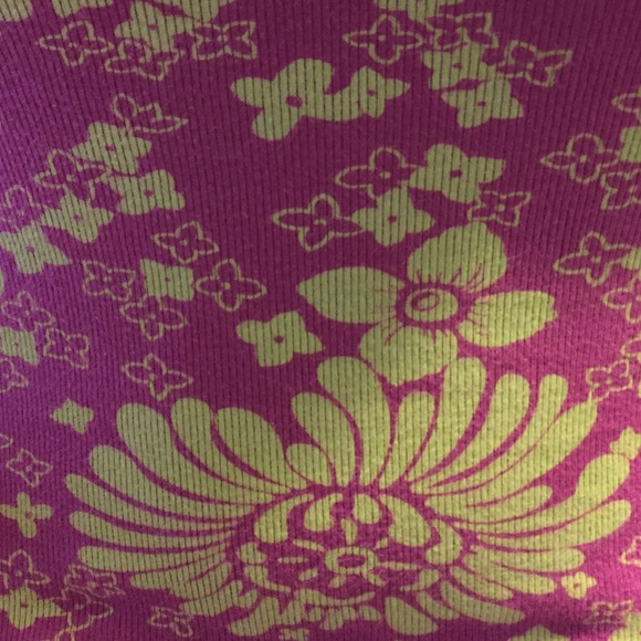 Size s - Picture 2 of 4