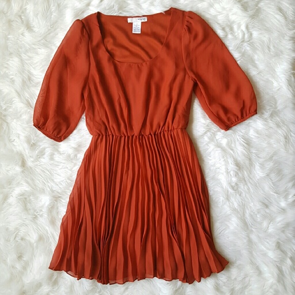 Dresses & Skirts - Pleated Half Sleeve Orange Dress