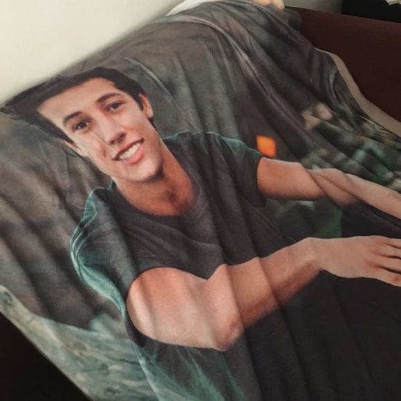 Cameron Dallas blanket - Picture 3 of 4