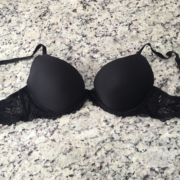 Other - ⚡️Black lace underwire push up bra NWOT