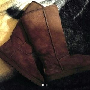 UGG Classic Tall women's boots size 8