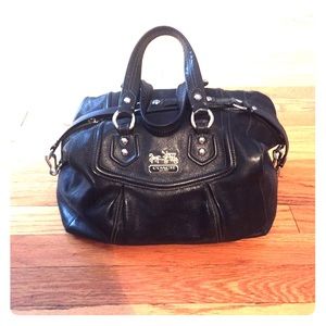 PRICE DROP!! ⭐️Coach authentic leather handbag⭐️