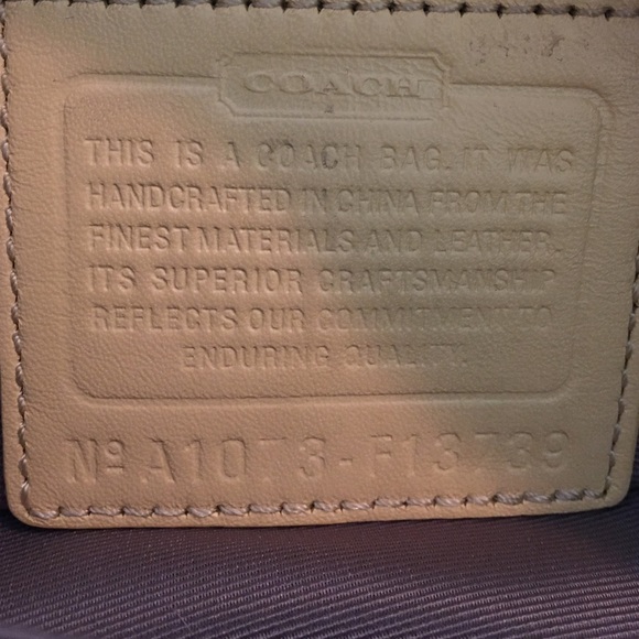 Coach bag! - Picture 2 of 4