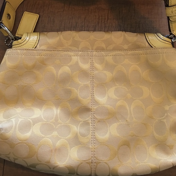 Coach bag! - Picture 3 of 4