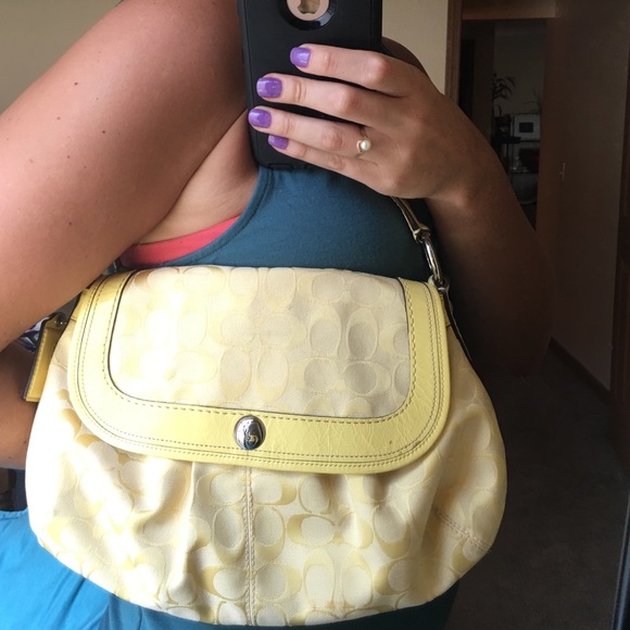 Coach bag! - Picture 4 of 4