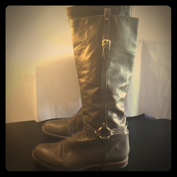 Coach brown riding boots (under knee)