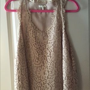 Joie nude lace top size M