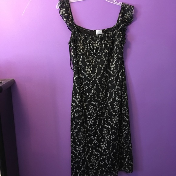 ❌SOLD❌Black Flowered Dress