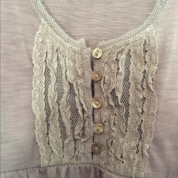 AE Flared Ruffle Cami - Picture 3 of 4