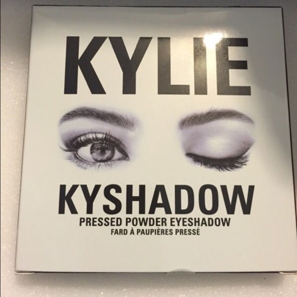 Kylie Kyshadow - Picture 2 of 4