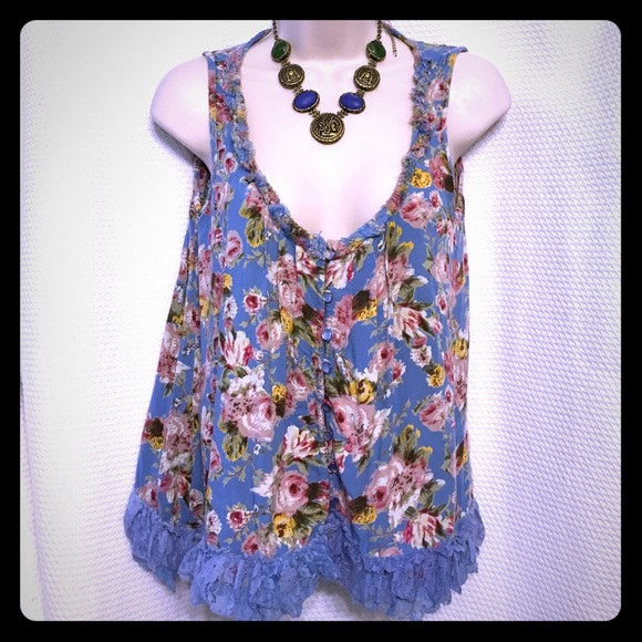 Angie Tops - Really cute tank top with lace bottom