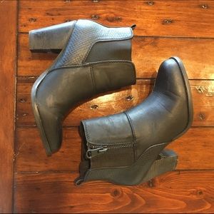 LAST CHANCE!! Aldo Ankle Boots - Black