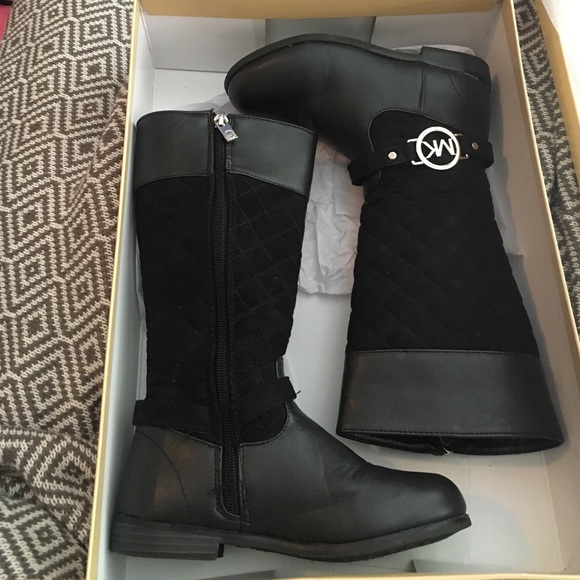 Michael kors Black calf boots.
