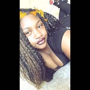 Meet your Posher, Makayla