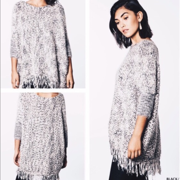 BEST SELLER! CHUNKY KNIT SWEATER WITH FRAYED HEM! - Picture 3 of 3