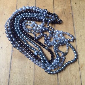 Pearl necklace strands