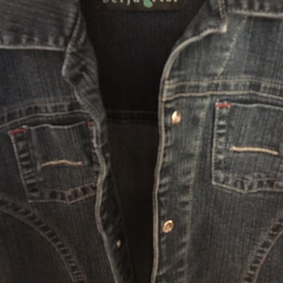 Jacket - Picture 2 of 3