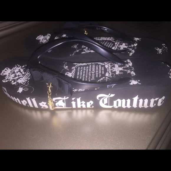 Juicy Couture platform flip flops! - Picture 2 of 4