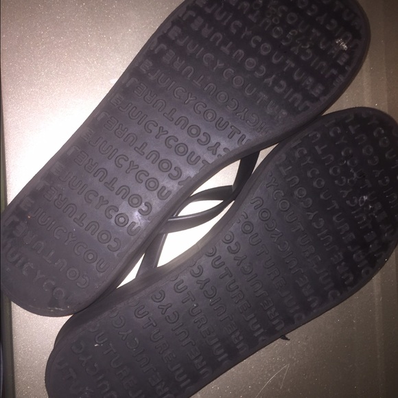 Juicy Couture platform flip flops! - Picture 3 of 4